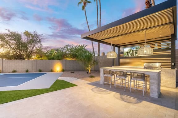 Poolside Palms-PickleBall/BBall/Pool/Firepit/Golf